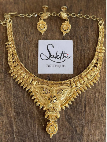 Gold Choker Necklace