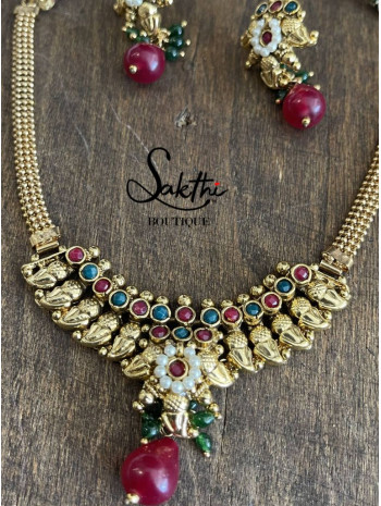 Gold Choker Necklace