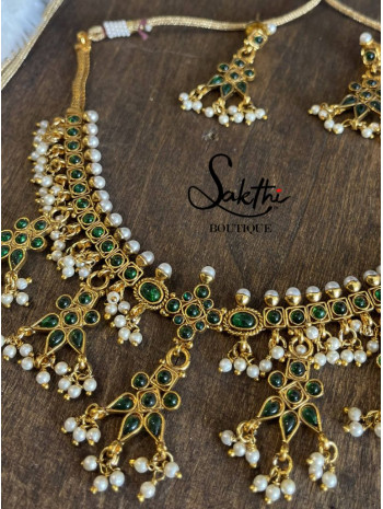 Kundan Gold Choker Necklace